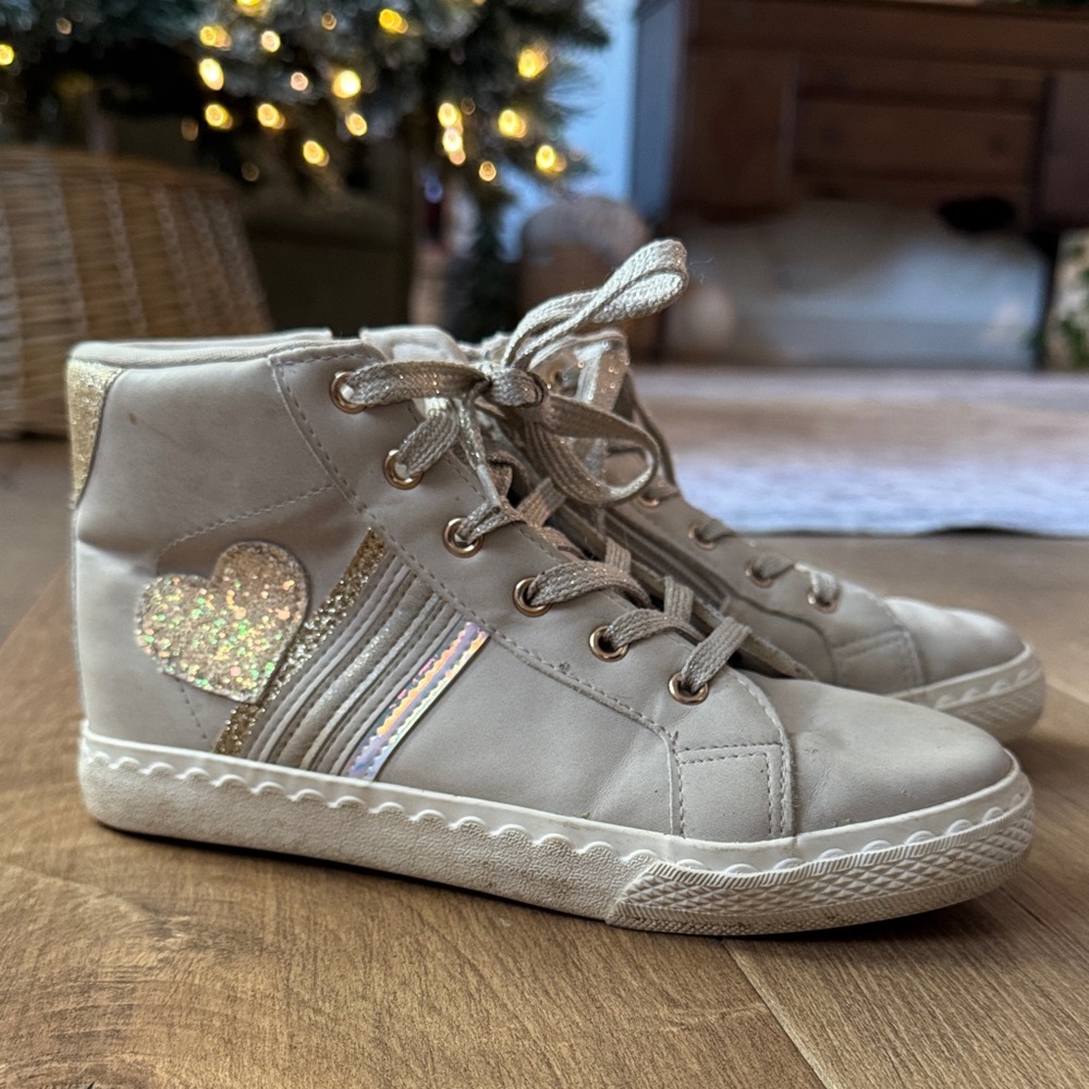 cupcakes & cashmere Beige High-Top Sneakers with Gold Heart